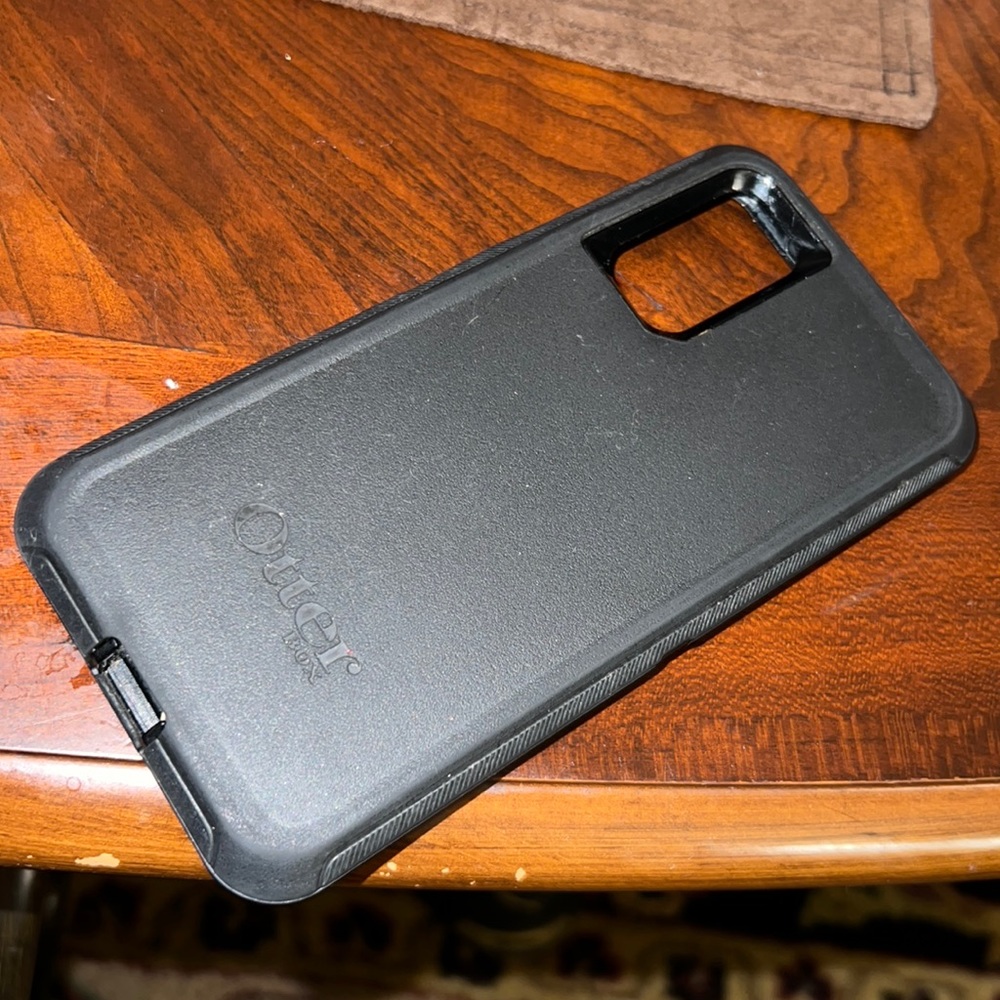 Samsung Galaxy’s S20 Otter box Cell Phone Case